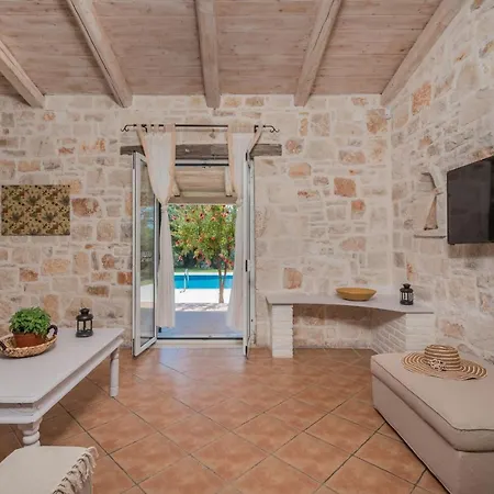 Rizolia Villas